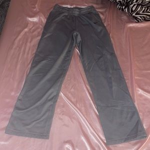 nike therma-fit sweatpants